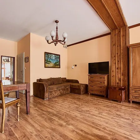 Guest house Kamienica Pod Kasztanami 3*