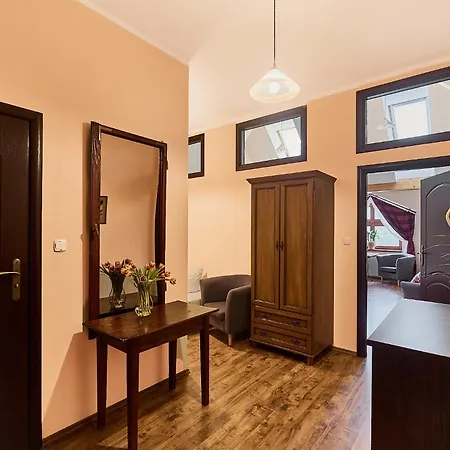 Guest house Kamienica Pod Kasztanami 3*