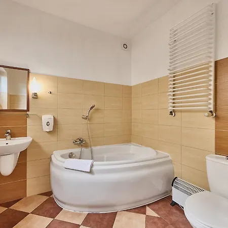 Kamienica Pod Kasztanami Vendégház 4*