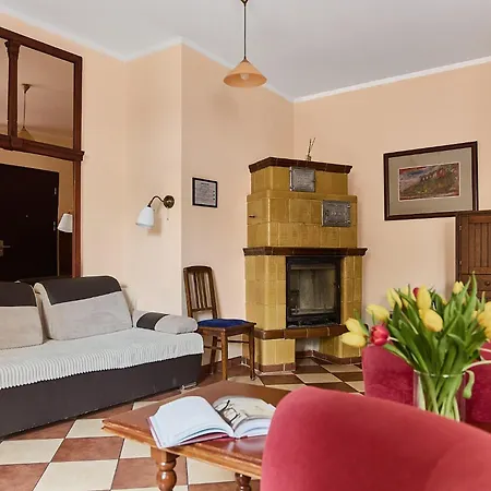 Guest house Kamienica Pod Kasztanami 3*