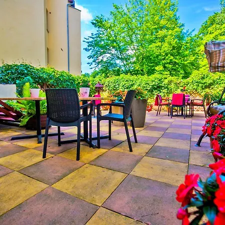 Kamienica Pod Kasztanami Guest house 3*